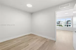 2505 NE 193rd St, Miami, FL 33180 - Photo 27