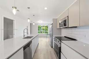 2505 NE 193rd St, Miami, FL 33180 - Photo 13