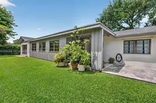 7009 SW 66th Ave, South Miami, FL 33143 - Photo 5