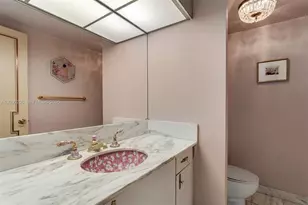 5500 Collins Ave, Miami Beach, FL 33140 - Photo 21