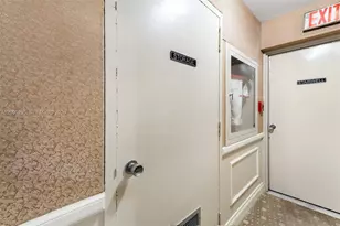 5500 Collins Ave, Miami Beach, FL 33140 - Photo 29