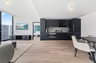 20 NE 11th St, Miami, FL 33132 - Photo 3
