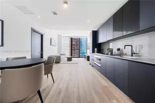 20 NE 11th St, Miami, FL 33132 - Photo 1