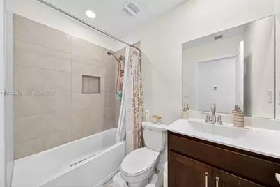 2440 SE 10th Ct, Homestead, FL 33035 - Photo 35