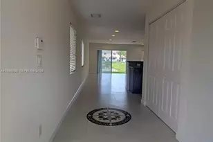 5910 Royal Way, Tamarac, FL 33321 - Photo 9