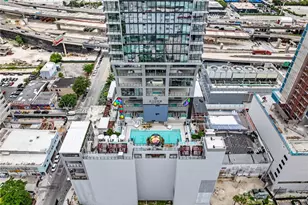 20 NE 11th St, Miami, FL 33132 - Photo 29