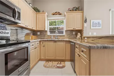 14033 N Cypress Cove Cir, Davie, FL 33325 - Photo 9