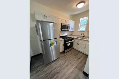 1191 NW 8th St Rd #1, Miami, FL 33136 - Photo 5