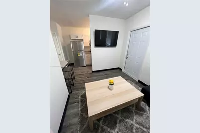 1191 NW 8th St Rd #1, Miami, FL 33136 - Photo 3