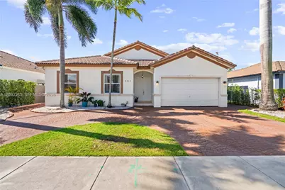 8914 NW 168th St, Miami Lakes, FL 33018 - Photo 1