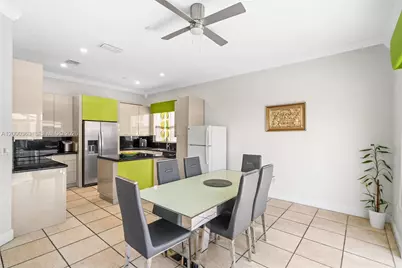 8914 NW 168th St, Miami Lakes, FL 33018 - Photo 19
