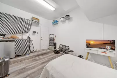 7855 NW 110th Ave, Doral, FL 33178 - Photo 5