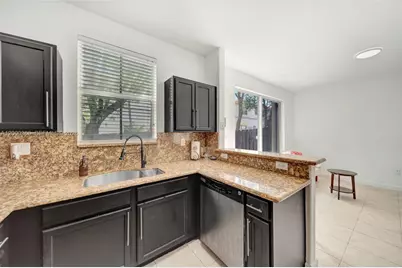 7855 NW 110th Ave, Doral, FL 33178 - Photo 21