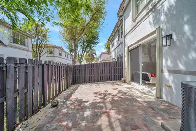 7855 NW 110th Ave, Doral, FL 33178 - Photo 25