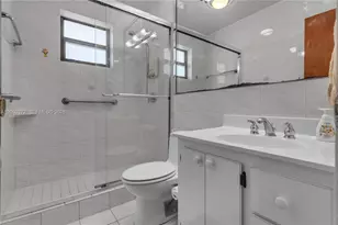 6770 SW 15th St, Miami, FL 33144 - Photo 17