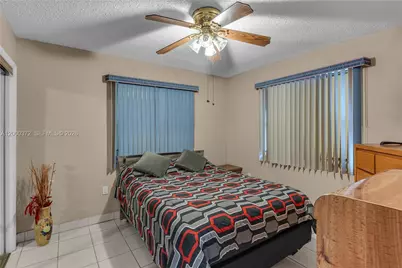 6770 SW 15th St, Miami, FL 33144 - Photo 15