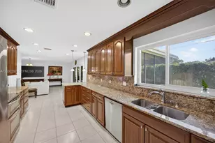 7690 SW 128th St, Pinecrest, FL 33156 - Photo 13