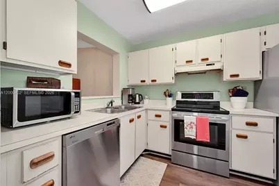 9449 Boca Cove Cir #911, Boca Raton, FL 33428 - Photo 7