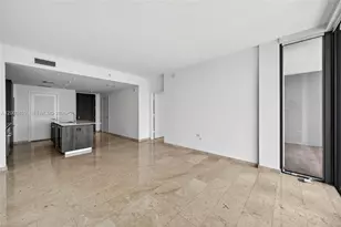 68 SE 6th St, Miami, FL 33131 - Photo 9