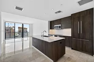 68 SE 6th St, Miami, FL 33131 - Photo 5