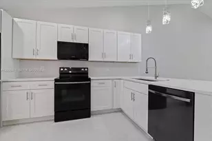 22665 Meridiana Dr, Boca Raton, FL 33433 - Photo 9