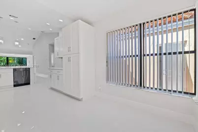 22665 Meridiana Dr, Boca Raton, FL 33433 - Photo 17