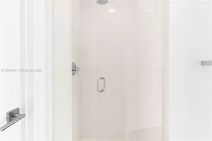 121 NE 34th St, Miami, FL 33137 - Photo 29