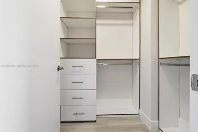 2505 NE 193rd St #4215, Miami, FL 33180 - Photo 27