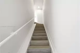 2505 NE 193rd St, Miami, FL 33180 - Photo 15