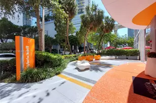 31 SE 6th St, Miami, FL 33131 - Photo 3
