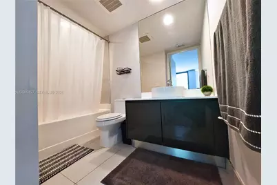 31 SE 6th St #403, Miami, FL 33131 - Photo 7