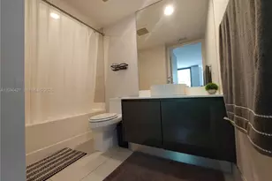 31 SE 6th St, Miami, FL 33131 - Photo 11