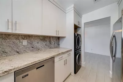 8048 SW 80 Av, Miami, FL 33143 - Photo 7