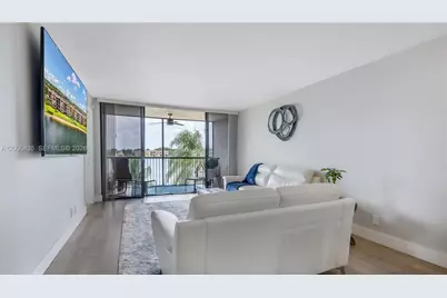 6231 Coral Lake Dr #307, Margate, FL 33063 - Photo 5