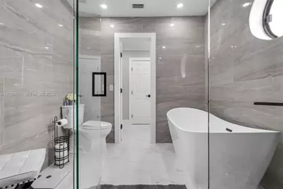 7875 NW 174th Ter, Hialeah, FL 33015 - Photo 35