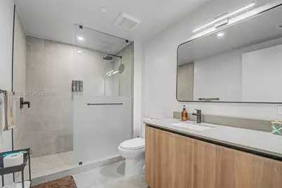 121 NE 25th St #1701, Miami, FL 33132 - Photo 21