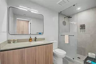 121 NE 5th St, Miami, FL 33132 - Photo 19