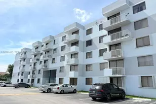 8261 NW 8th St, Miami, FL 33126 - Photo 17