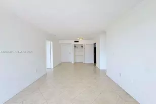 8261 NW 8th St, Miami, FL 33126 - Photo 11