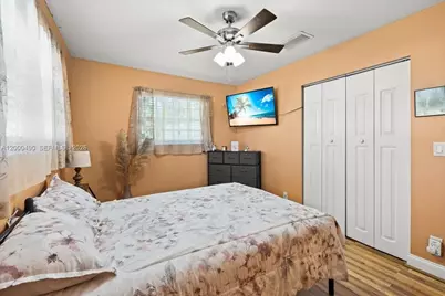 600 SW 67th Ave, Pembroke Pines, FL 33023 - Photo 15