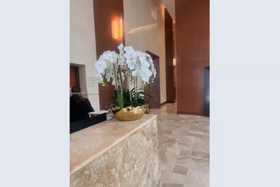 31 SE 5th St #4212, Miami, FL 33131 - Photo 7