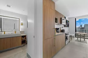 159 NE 6 St St, Miami, FL 33132 - Photo 5