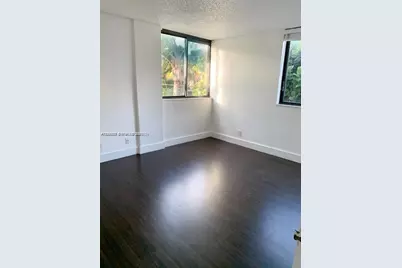 2715 Tigertail Ave #204, Miami, FL 33133 - Photo 9