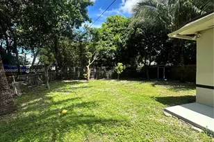783 NW 96th St, Miami, FL 33150 - Photo 11