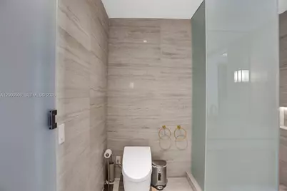 18975 Collins Ave #2001, Sunny Isles Beach, FL 33160 - Photo 29