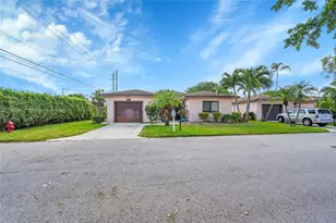 14664 Bonaire, Delray Beach, FL 33446 - Photo 3