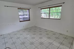 13500 SW 1st St, Pembroke Pines, FL 33027 - Photo 7
