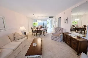 410 SE 2nd St, Hallandale Beach, FL 33009 - Photo 7