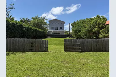 9308 Harding Ave, Surfside, FL 33154 - Photo 1