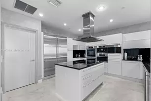 17121 Collins Ave, Sunny Isles Beach, FL 33160 - Photo 11